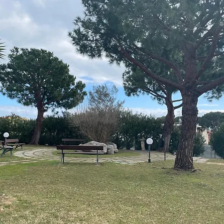 Il Gabbiano Bilocale Con Piscina, Garage E A/c. アパート ロアーノ