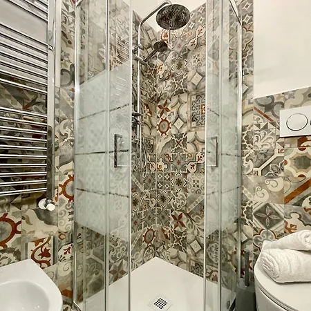 Il Gabbiano Bilocale Con Piscina, Garage E A/c. アパート