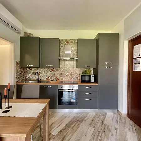 Apartament Il Gabbiano Bilocale Con Piscina, Garage E A/c. Loano