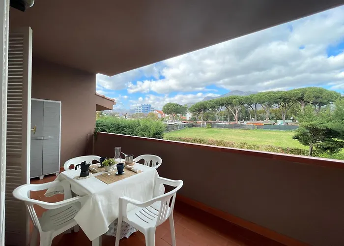 Il Gabbiano Bilocale Con Piscina, Garage E A/c. ロアーノ