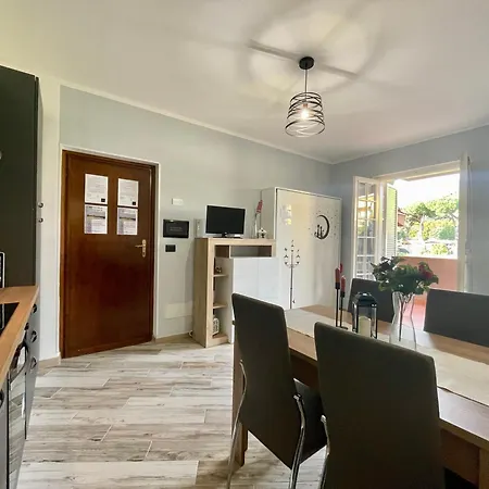 Daire Il Gabbiano Bilocale Con Piscina, Garage E A/c. *