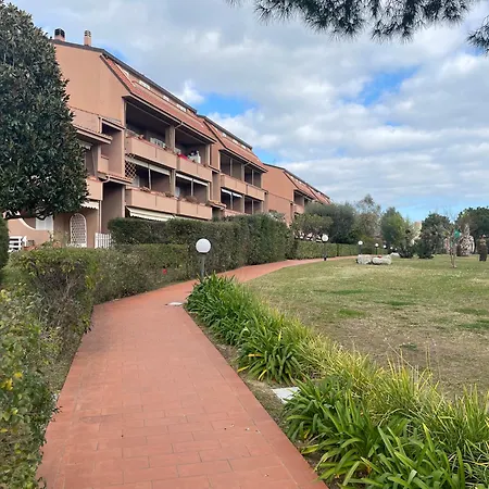 Il Gabbiano Bilocale Con Piscina, Garage E A/c. Daire *