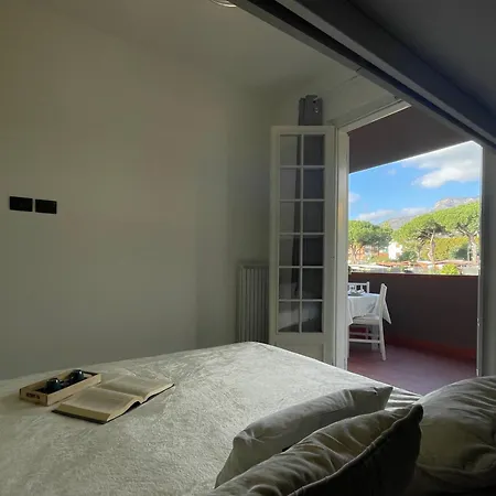Il Gabbiano Bilocale Con Piscina, Garage E A/c. Loano