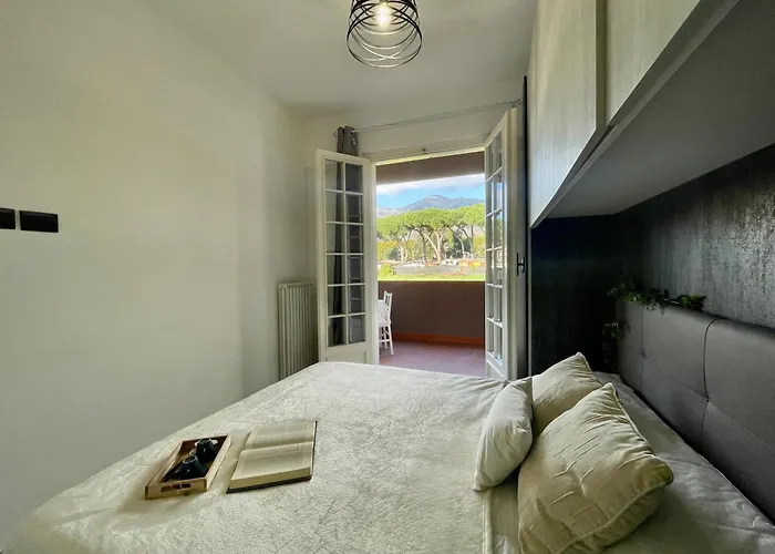 Lejlighed Il Gabbiano Bilocale Con Piscina, Garage E A/c. Loano